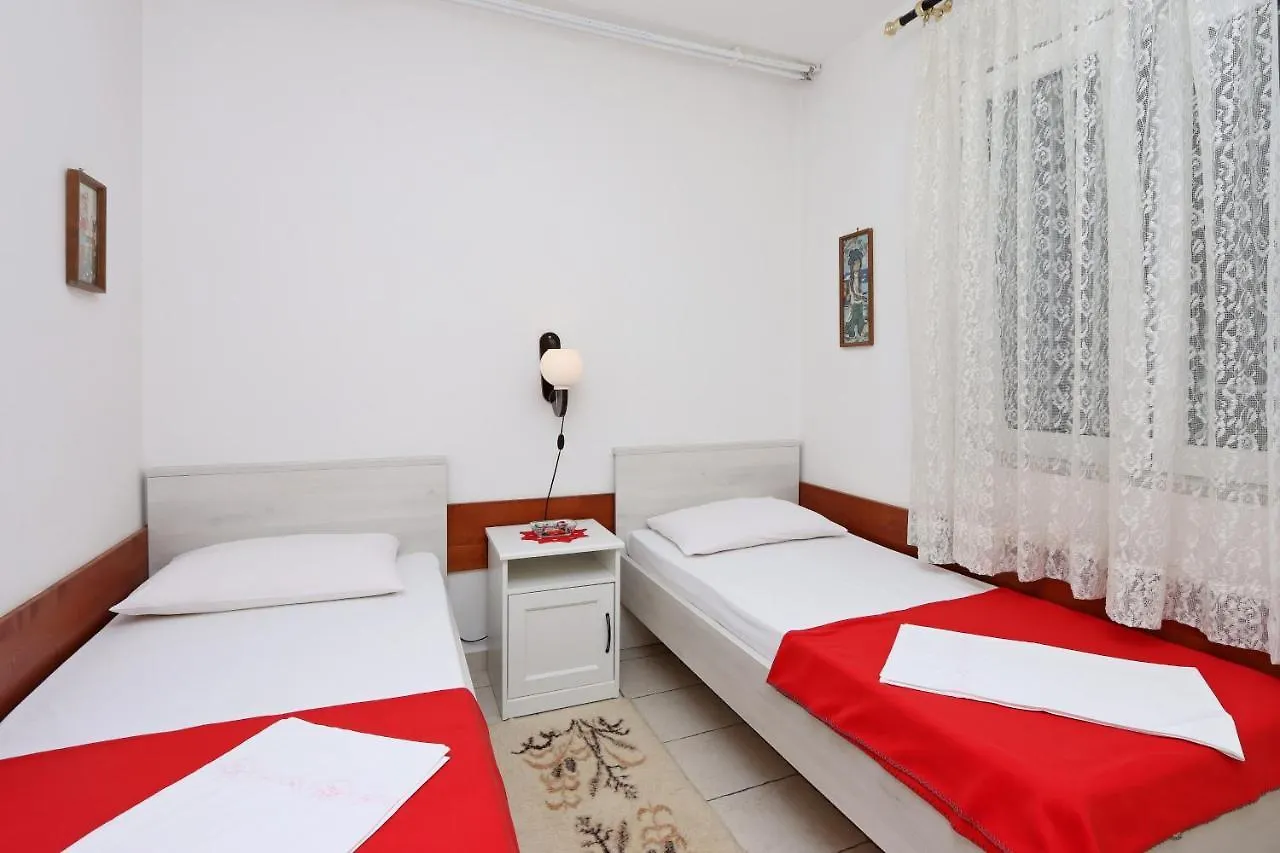 Apartment Crikvenica 12592A 0*,